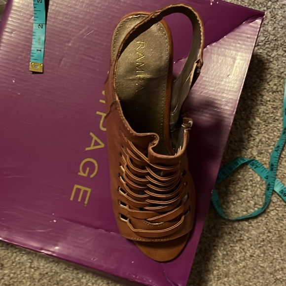 Rampage Wedges EUC - Picture 4 of 9